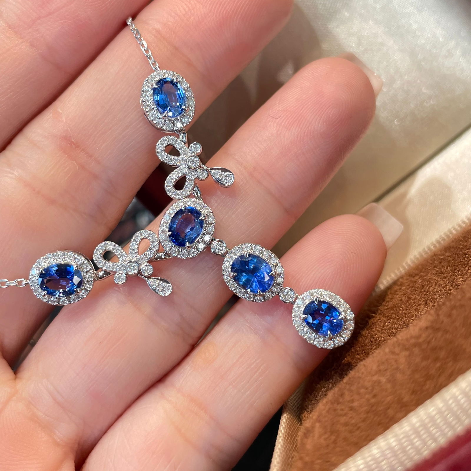 14k Gold 2 Ct Natural Sapphire & Diamond Necklace - 4