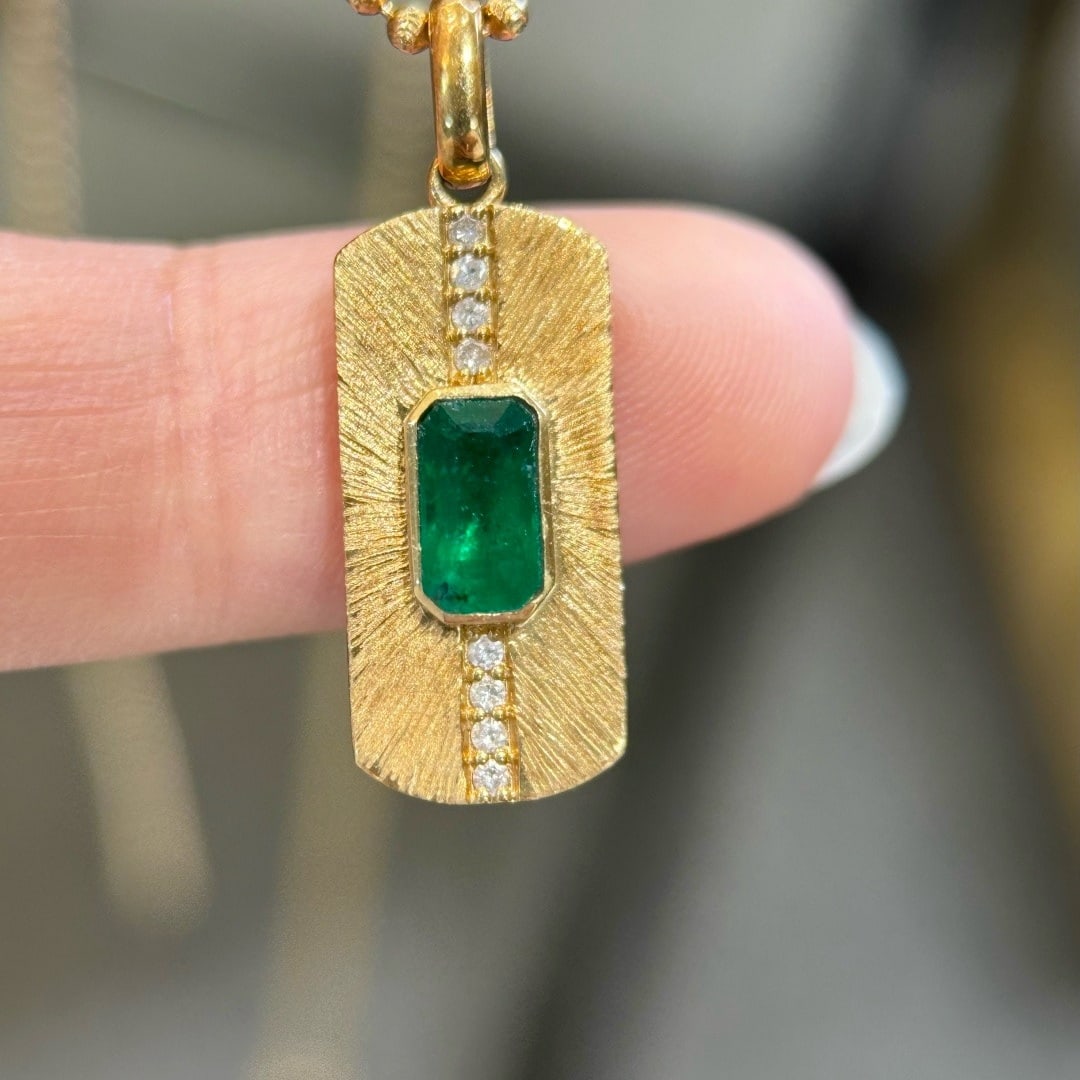 14k Gold 0.70 Ctw Natural Emerald & Diamond Pendant( Without Chain ) - 2