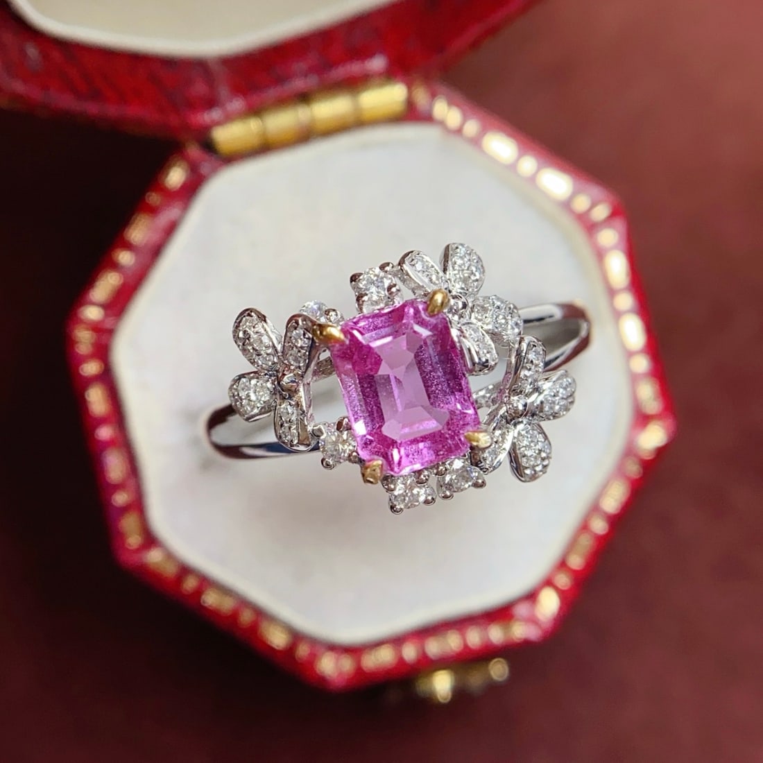 14k Gold 1.35 Ct Natural Padparadscha Sapphire & Diamond Ring - 3