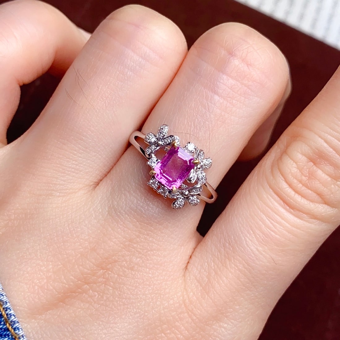 14k Gold 1.35 Ct Natural Padparadscha Sapphire & Diamond Ring - 4