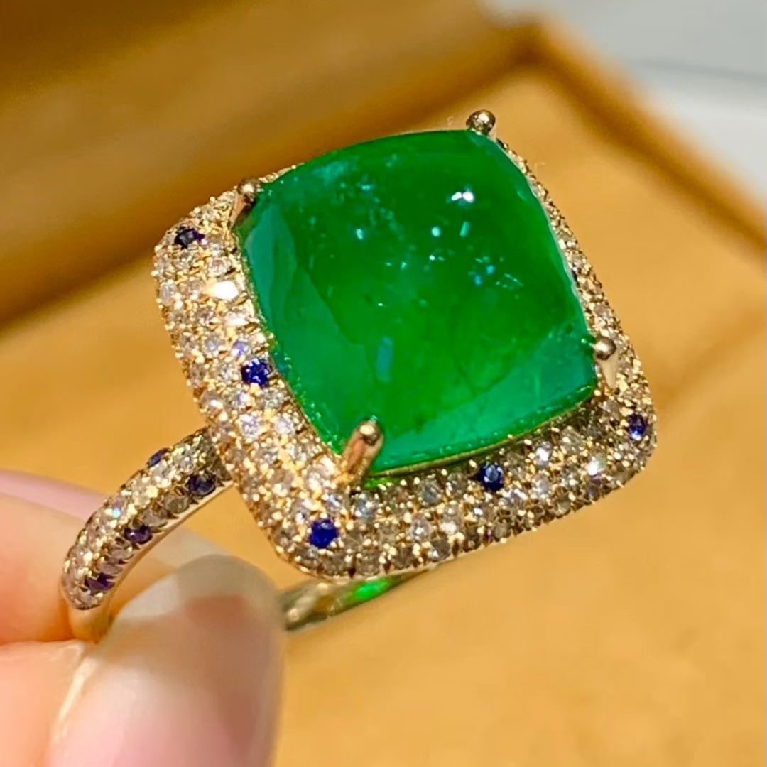 14k Gold 4.5 Ct Natural Emerald & Diamond Ring - 2