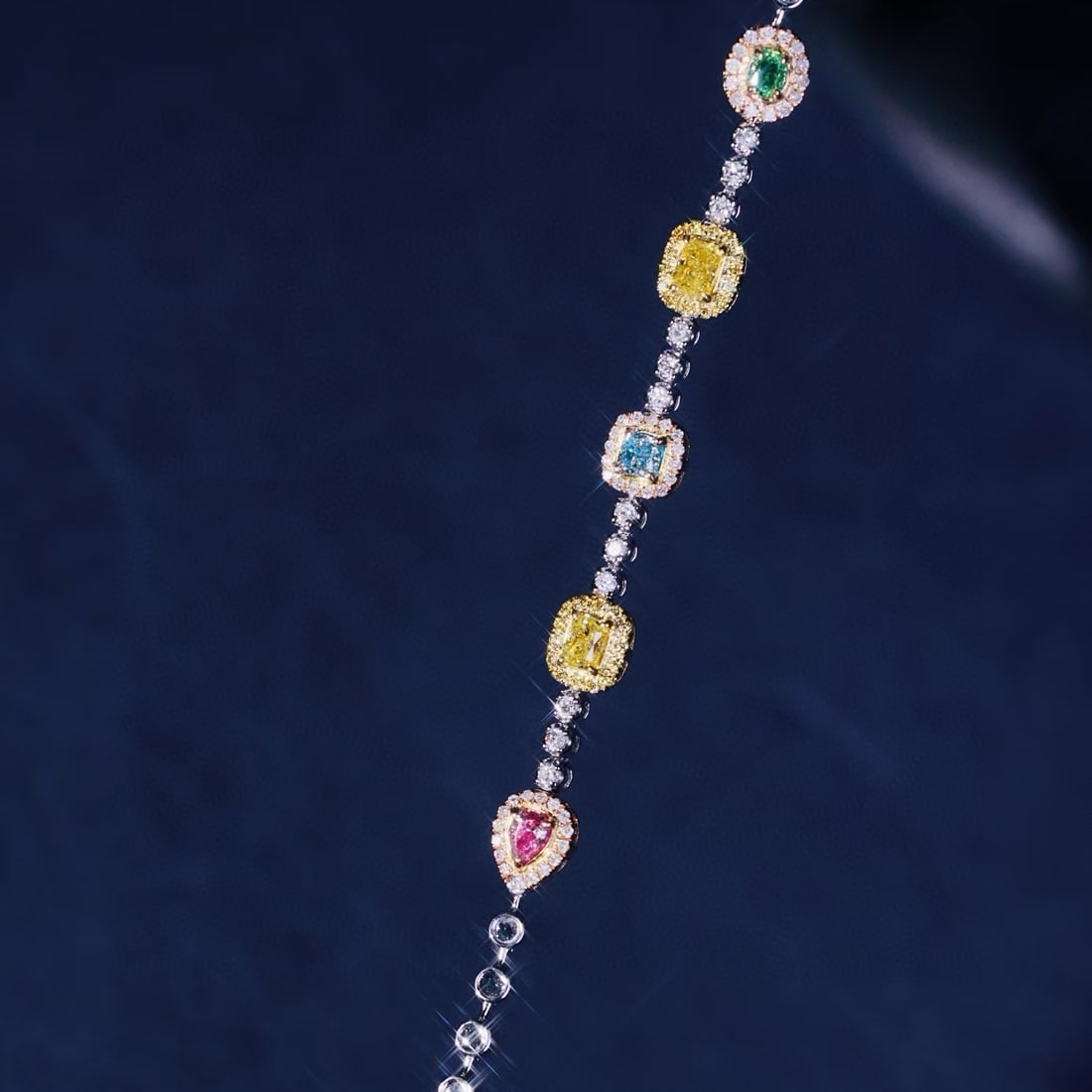 14k Gold 0.97 Ctw Natural Color Diamond & Diamond Bracelet: Ref:231121010 // gold content:14k gold // main gemstone:color diamond // shape:multiple // carat weight:0. 65ct // color:color // treatment:natural // // adjacent gemstone 2 : diamond // shape:round /