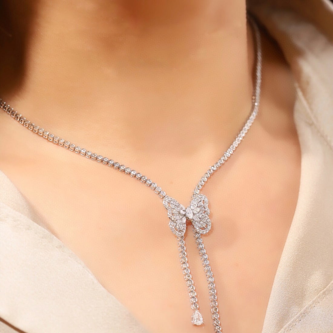 14k Gold 3.7 Ct Natural H Diamond & Butterfly Necklace - 8