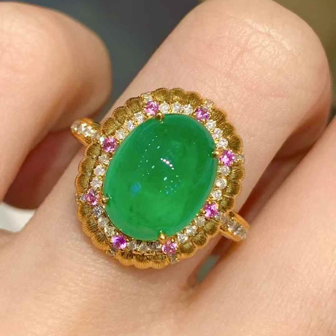 14k Gold 4.1 Ct Natural Emerald & Diamond Ring: Ref:231121064 // gold content:14k gold // ring size:7. 25us // // main gemstone:emerald // shape:oval // carat weight:4. 1ct // color:green // treatment:natural // // adjacent gemstone 2 : diamond //