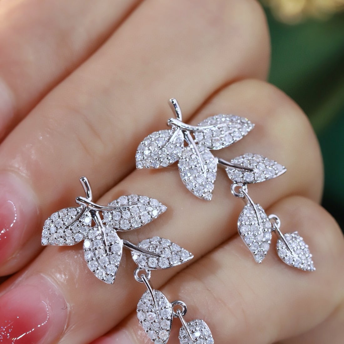 14k Gold 1.1 Ct Natural H Diamond Earrings - 5