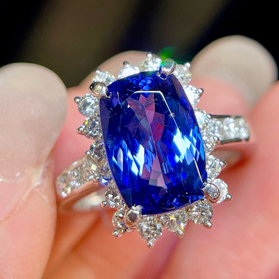 14k Gold 4.96 Ctw Natural Tanzanite & Diamond Ring: Ref:231121137 // gold content:14k gold // ring size:7. 25us // // main gemstone:tanzanite // shape:cushion // carat weight:4. 16ct // color:blue // treatment:natural // // adjacent gemstone 2 : diamon