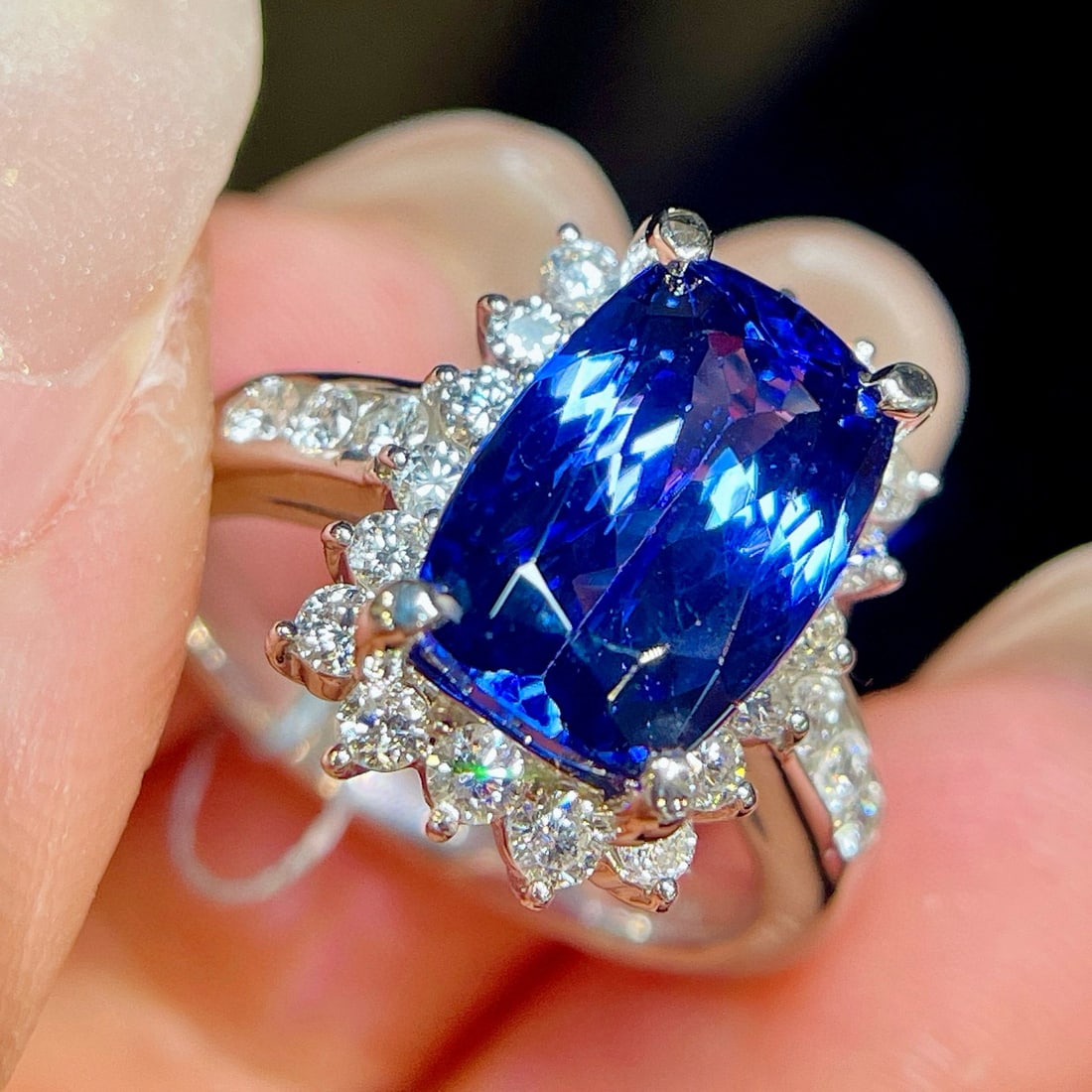 14k Gold 4.96 Ctw Natural Tanzanite & Diamond Ring - 5