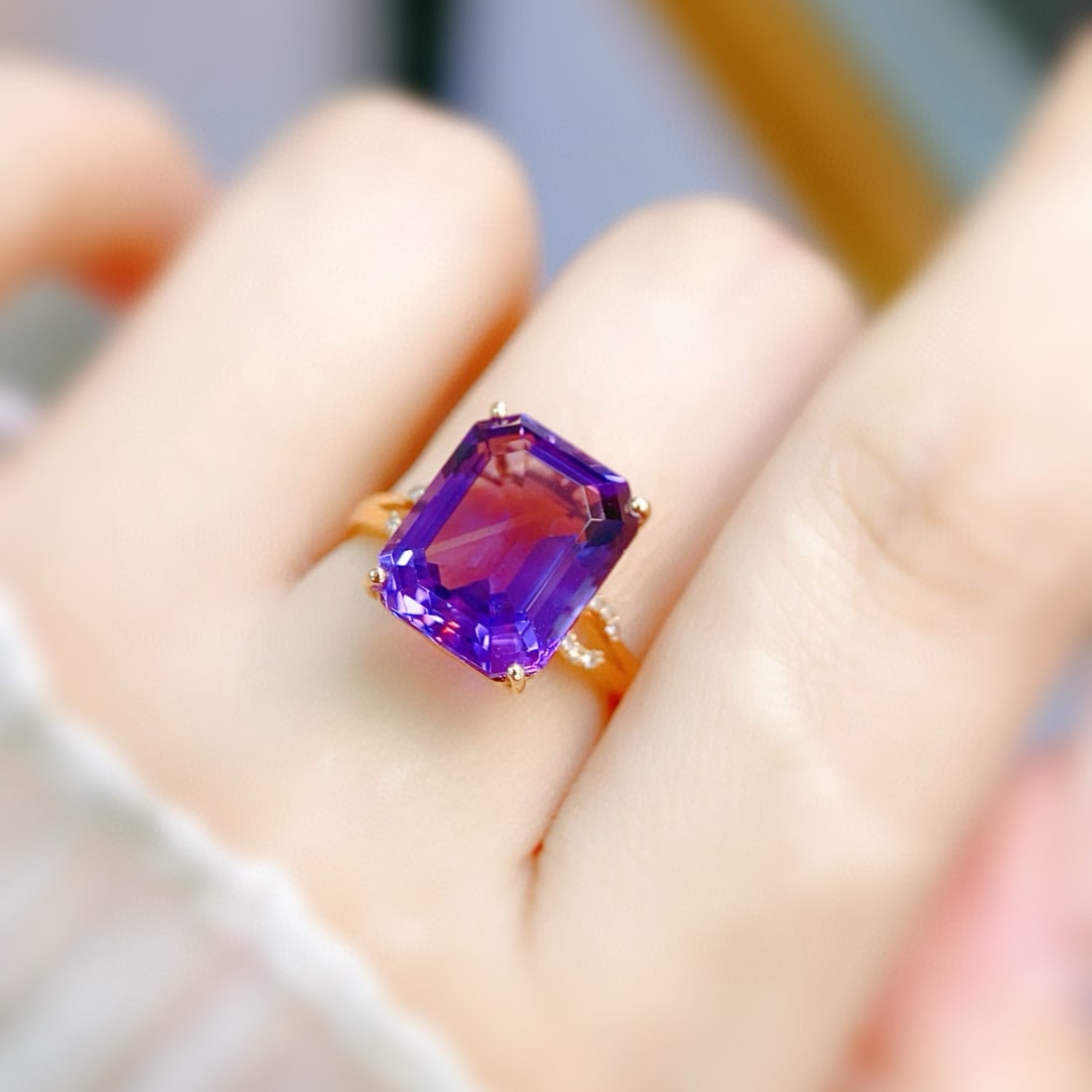 14k Gold 5.28 Ctw Natural Amethyst & Diamond Ring - 4