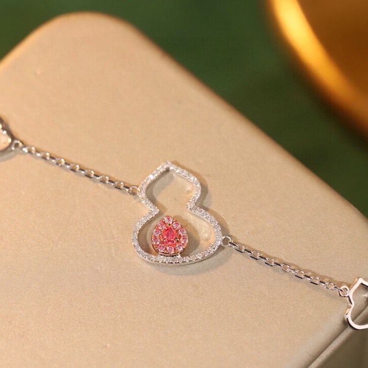 14k Gold 0.28 Ct Natural Color Diamond Bracelet - 7