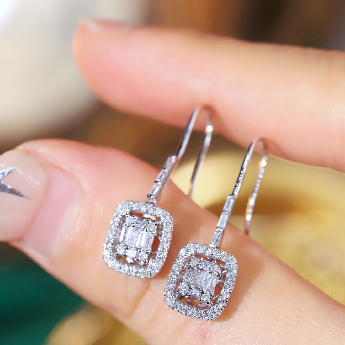 14k Gold 0.6 Ct Natural H Diamond Earrings - 6