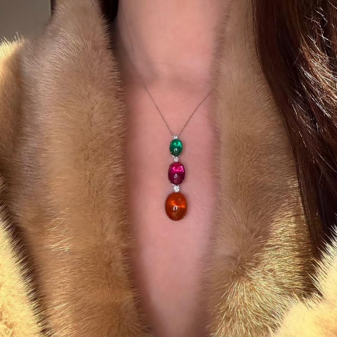 14k Gold 12.1 Ct Natural Emerald & Tourmaline & Spessartine Necklace: Ref:231121182 // gold content:14k gold // main gemstone:emerald & tourmaline & spessartine // shape:oval // carat weight:12. 1ct // color:green & red & orange // treatment:natural // // adjacent gemst