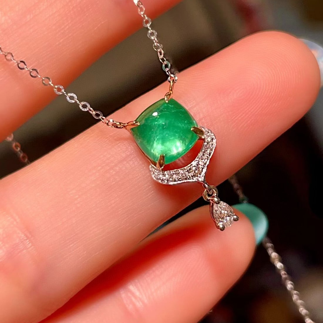 14k Gold 1.38 Ctw Natural Emerald & Diamond Necklace - 2