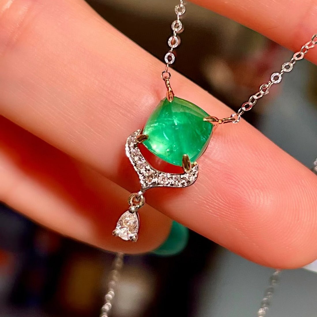 14k Gold 1.38 Ctw Natural Emerald & Diamond Necklace - 3