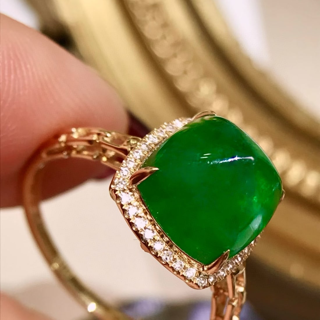 14k Gold 4.3 Ct Natural Emerald & Diamond Ring - 3