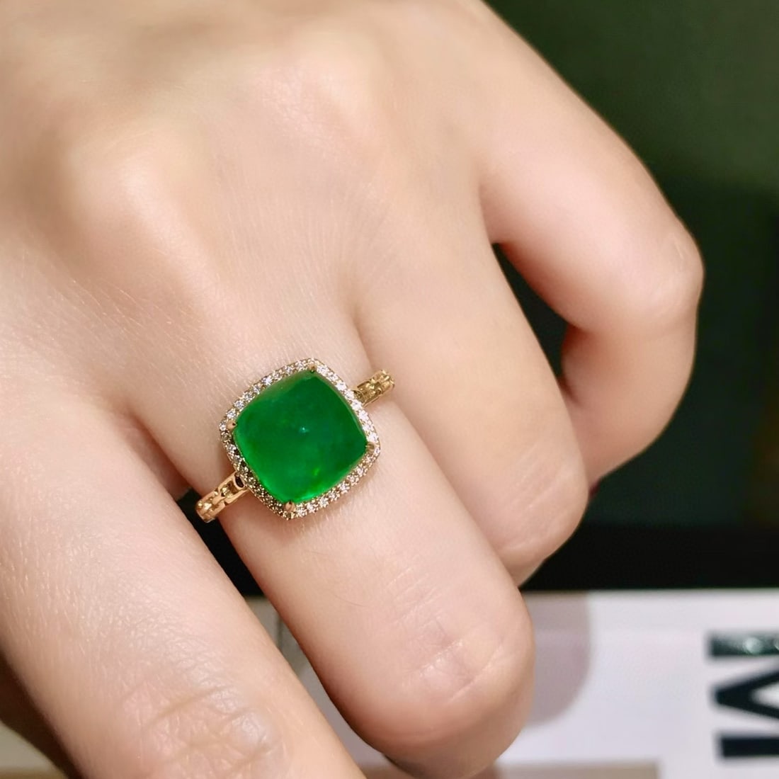 14k Gold 4.3 Ct Natural Emerald & Diamond Ring - 4