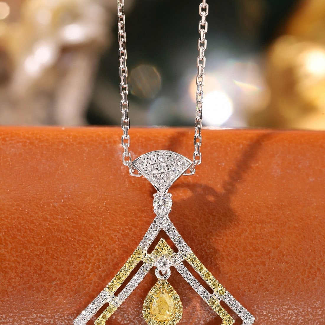 14k Gold 0.56 Ct Natural Color Diamond Necklace: Ref:231121213 // gold content:14k gold // main gemstone:color diamond // shape:multiple // carat weight:0. 56ct // clarity grade:vs-si // color:color // treatment:natural // Condition: New Low Estima