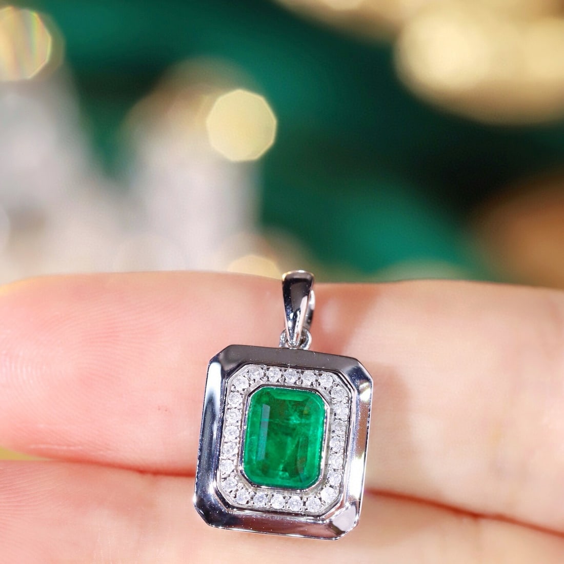 14k Gold 0.96 Ctw Natural Emerald & Diamond Pendant( Without Chain ) - 2