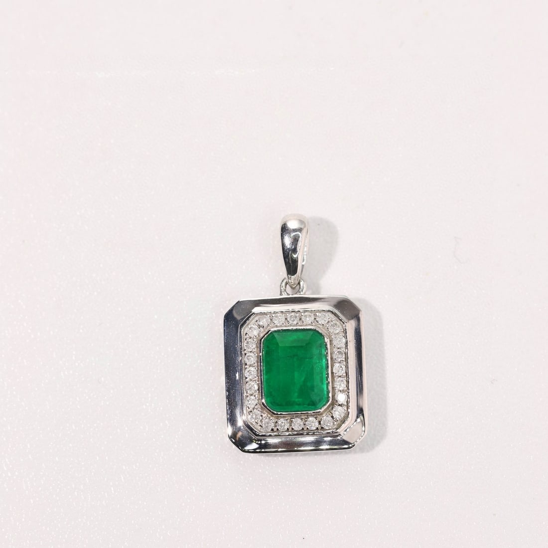 14k Gold 0.96 Ctw Natural Emerald & Diamond Pendant( Without Chain ) - 6