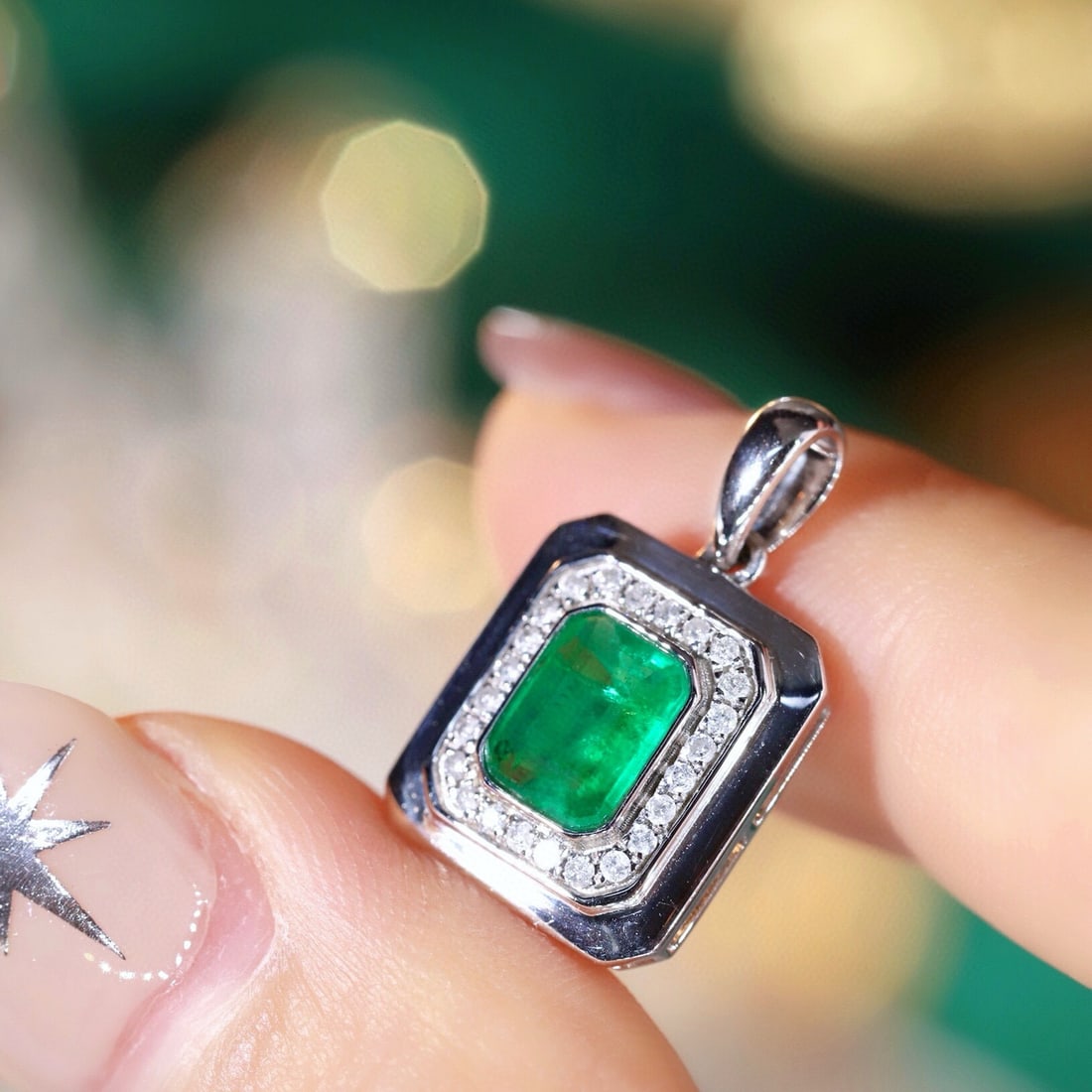 14k Gold 0.96 Ctw Natural Emerald & Diamond Pendant( Without Chain ) - 8