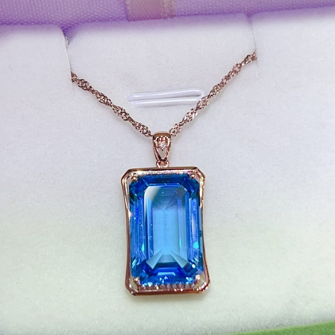 14k Gold 13.06 Ctw Natural Topaz & Diamond Pendant( Without Chain ) - 3