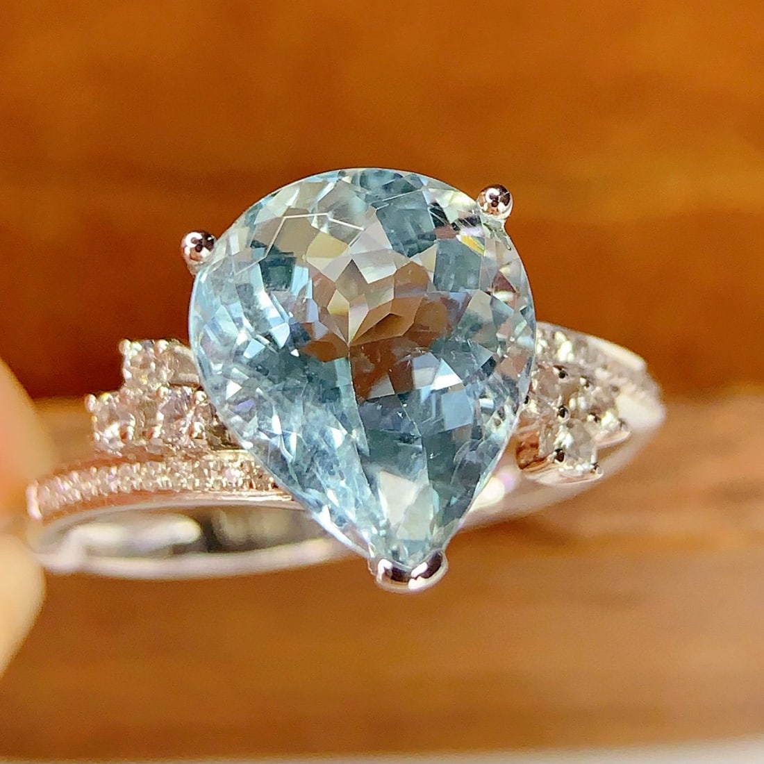14k Gold 3.58 Ct Natural Aquamarine & Diamond & Sapphire Ring: Ref:231121231 // gold content:14k gold // ring size:7. 25us // // main gemstone:aquamarine // shape:pear // carat weight:3. 58ct // color:blue // treatment:natural // // adjacent gemstone 2 : diamond