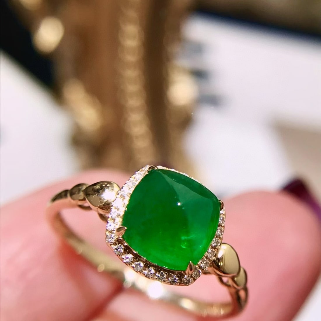 14k Gold 2.00 Ct Natural Emerald & Diamond Ring - 4