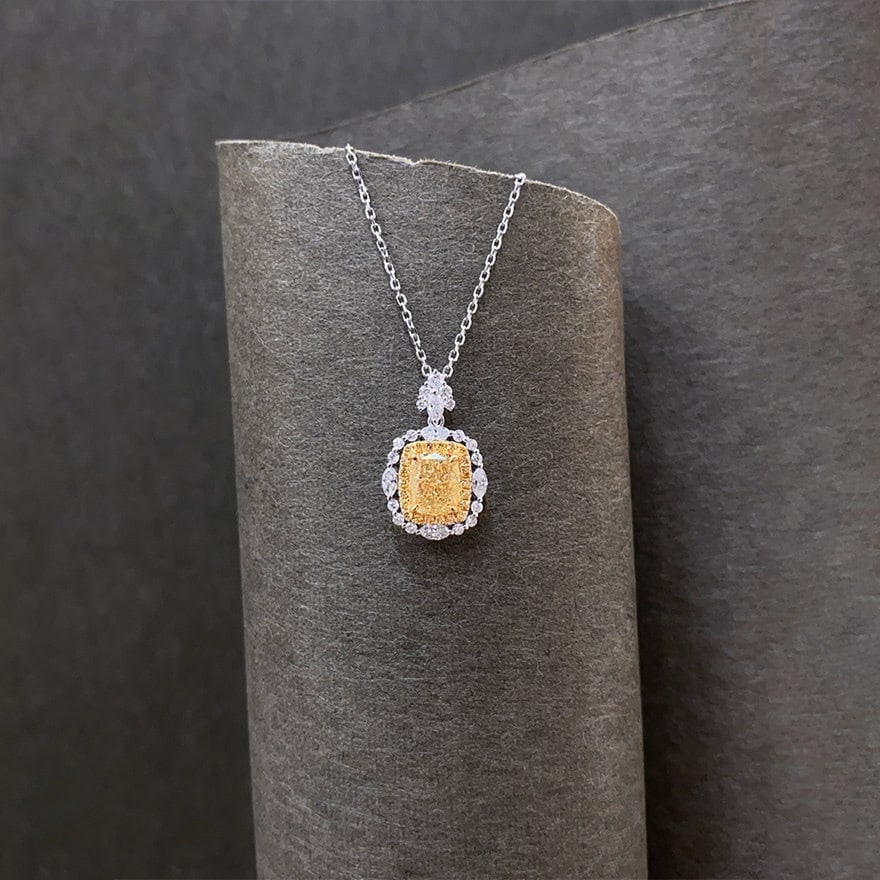 14k Gold 1.25 Ctw Natural Yellow Diamond & Diamond Necklace: Ref:231121255 // gold content:14k gold // main gemstone:yellow diamond // shape:cushion // carat weight:0. 90ct // color:yellow // treatment:natural // // adjacent gemstone 2 : diamond //