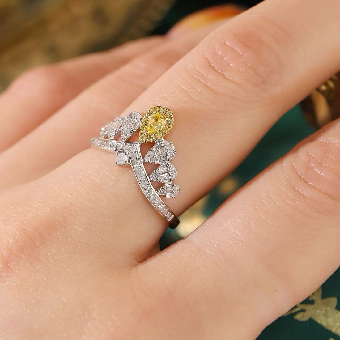 14k Gold 0.55 Ctw Natural Yellow Diamond & Diamond Ring - 3