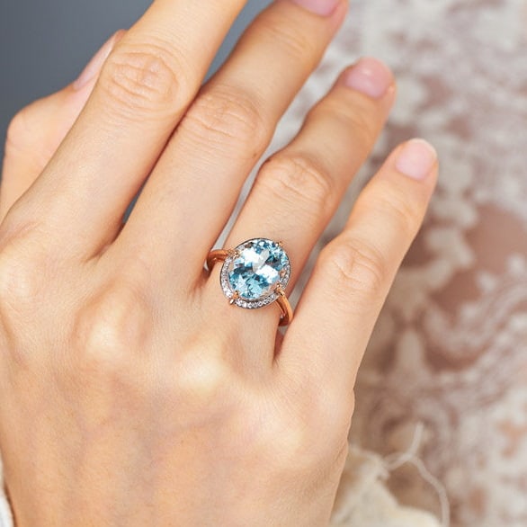 14k Gold 5.0 Ct Natural Aquamarine & Diamond Ring - 9