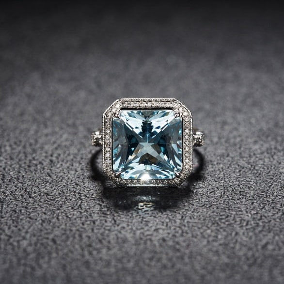 14k Gold 6.01 Ct Natural Aquamarine & Diamond Ring: Ref:231122008 // gold content:14k gold // ring size:7. 25us // // main gemstone:aquamarine // shape:octagonal // carat weight:6. 01ct // color:santa maria color // treatment:natural // // adjacent