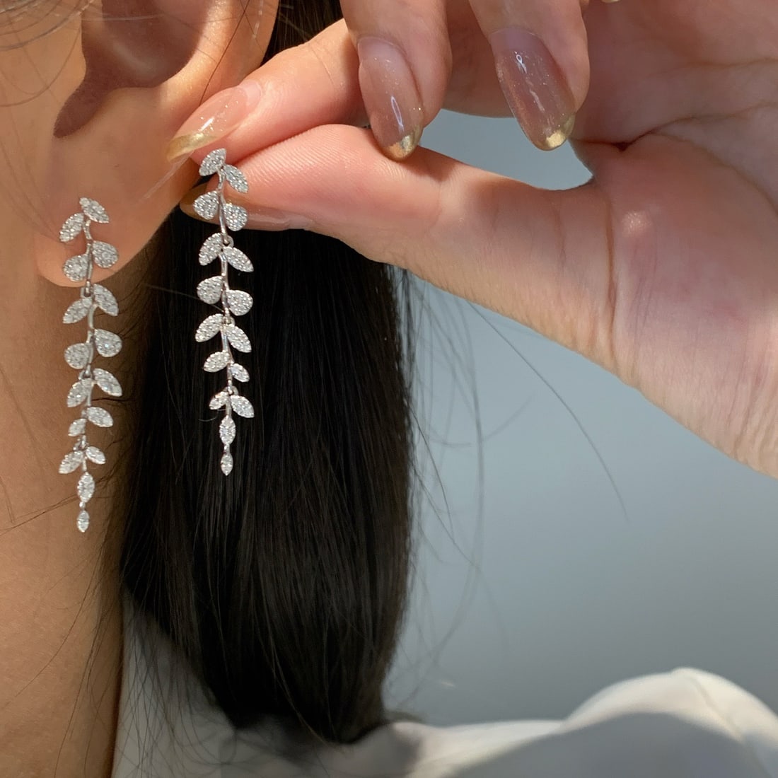 14k Gold 0.6 Ct Natural H Diamond Earrings - 3