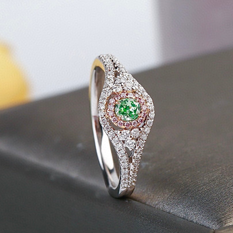 Gia Certified 14k Gold 0.45 Ctw Natural Green Diamond & Diamond Ring - 4