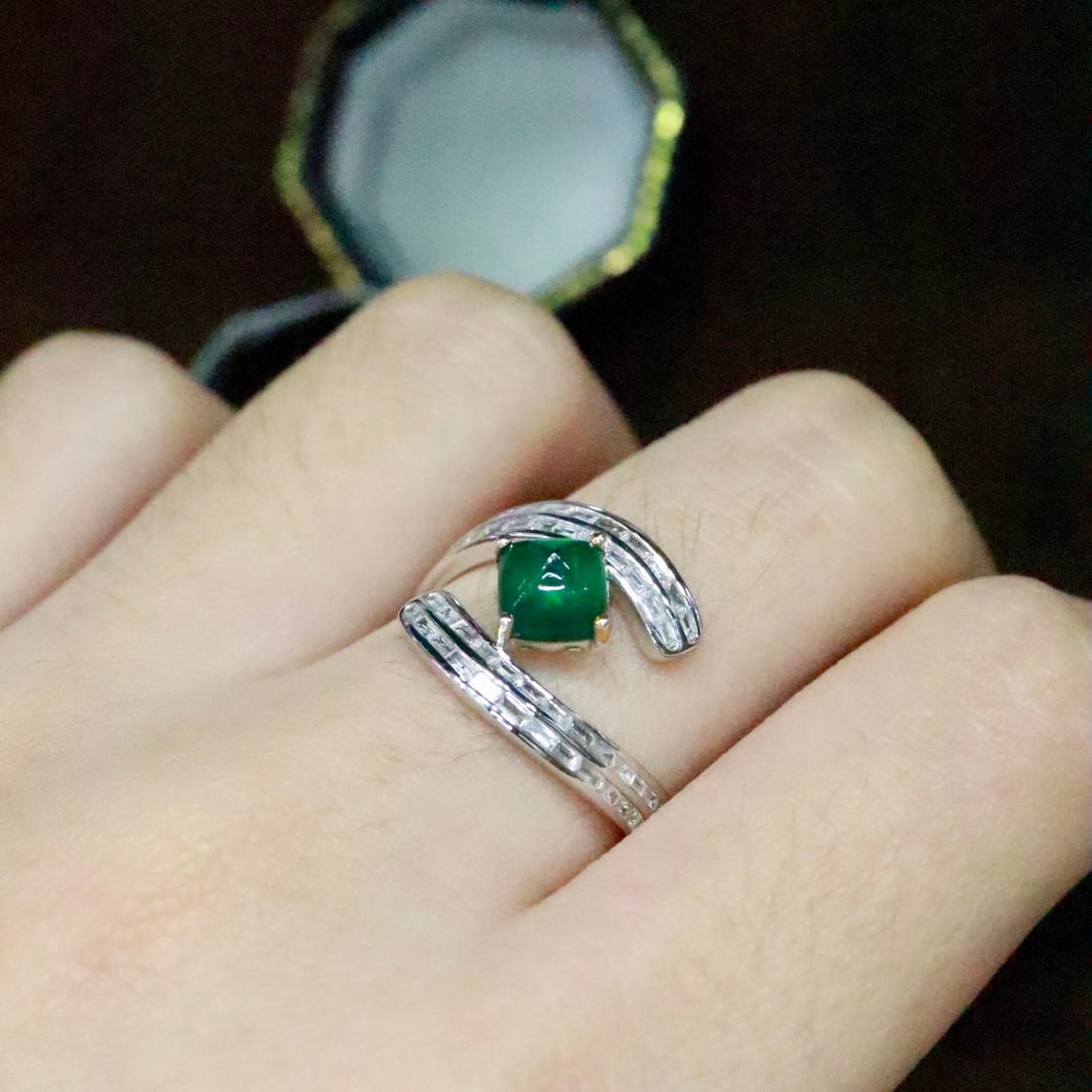 14k Gold 1.41 Ctw Vivid Green Natural Emerald & Diamond Ring - 6