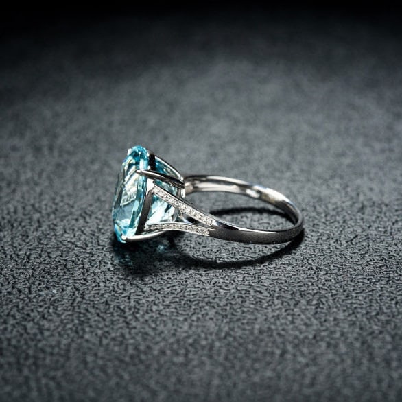 14k Gold 6.69 Ct Natural Aquamarine & Diamond Ring - 4