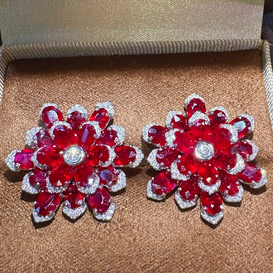 14k Gold 12.09 Ctw Natural Ruby & Diamond Earrings: Ref:231122081 // gold content:14k gold // main gemstone:ruby // shape:oval // carat weight:11. 45ct // color:red // treatment:natural // // adjacent gemstone 2 : diamond // shape:round // carat weight