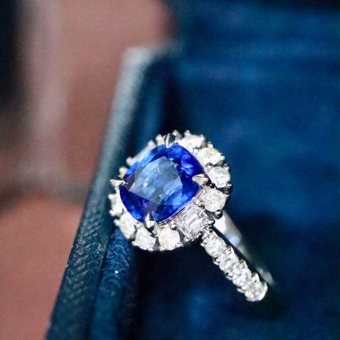 14k Gold 2.56 Ctw Natural Sapphire & Diamond Ring - 3