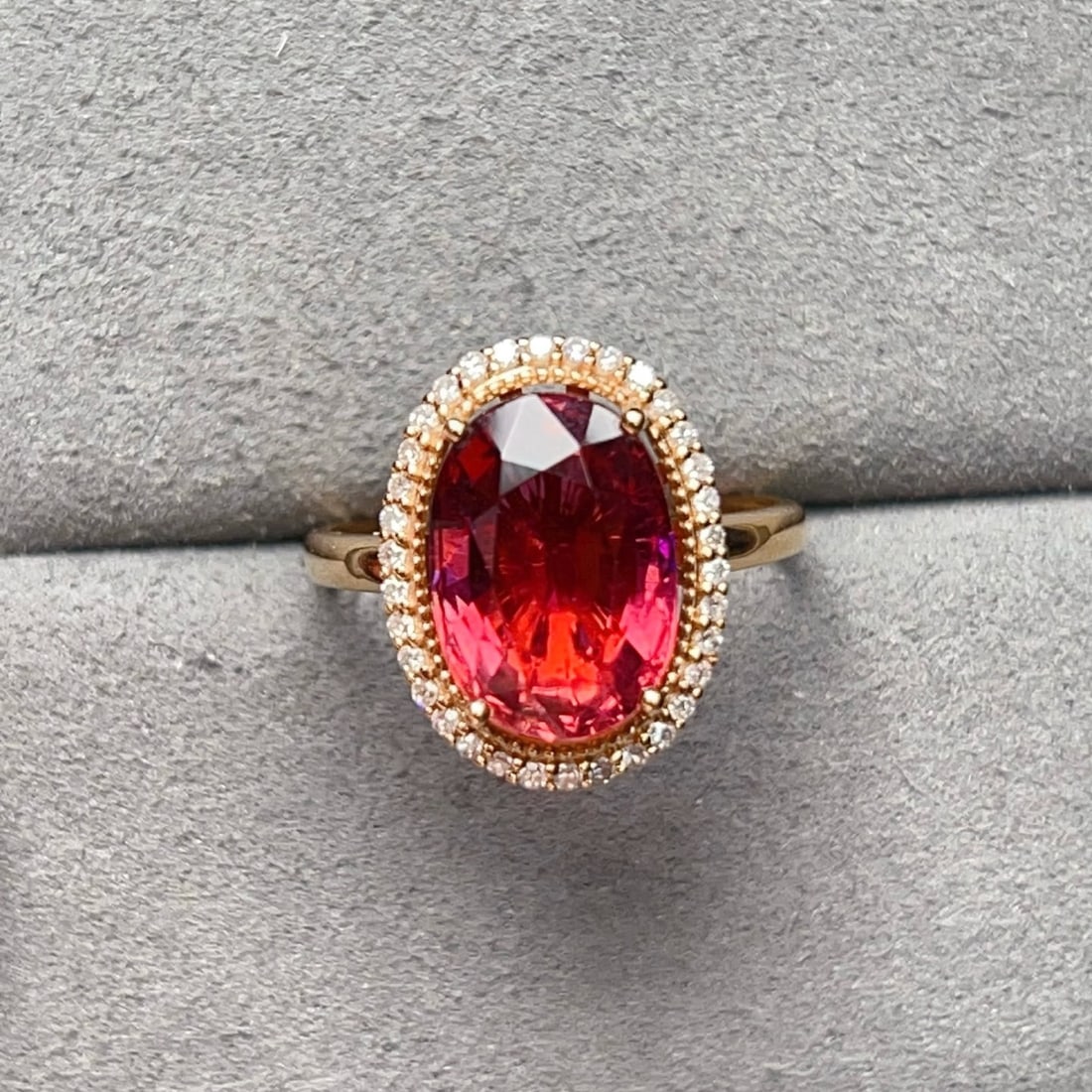 14k Gold 4.27 Ctw Natural Tourmaline & Diamond Ring: Ref:231122095 // gold content:14k gold // ring size:7. 25us // // main gemstone:tourmaline // shape:oval // carat weight:4. 1ct // color:red // treatment:natural // // adjacent gemstone 2 : diamond //