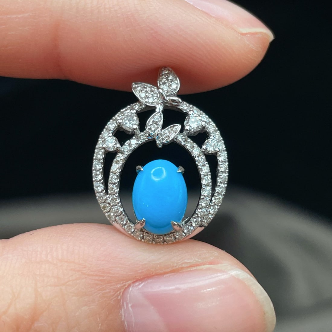 14k Gold 1.21 Ctw Natural Blue Turquoise & Diamond Pendant( Without Chain ): Ref:231122098 // gold content:14k gold // main gemstone:blue turquoise // shape:oval // carat weight:0. 81ct // color:blue // treatment:natural // // adjacent gemstone 2 : diamond // shape:round // ca