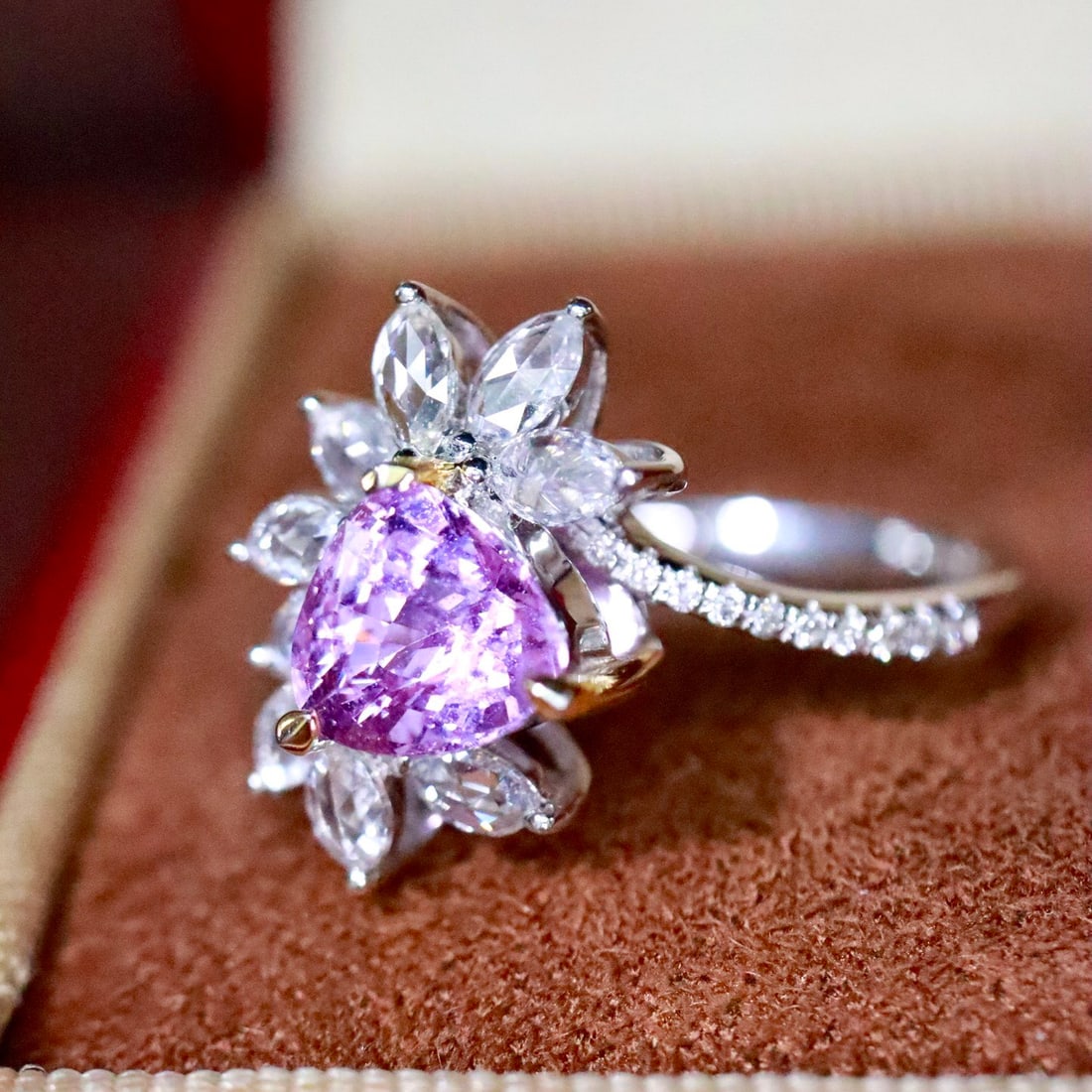 14k Gold 2.10 Ctw Natural Sapphire & Diamond Ring - 4