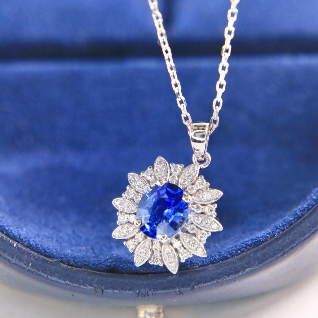 14k Gold 1.30 Ctw Natural Sapphire & Diamond Necklace - 3