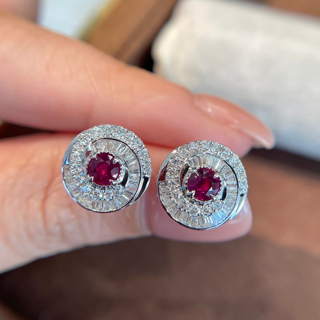 14k Gold 0.60 Ct Natural Ruby & Diamond Earrings - 3