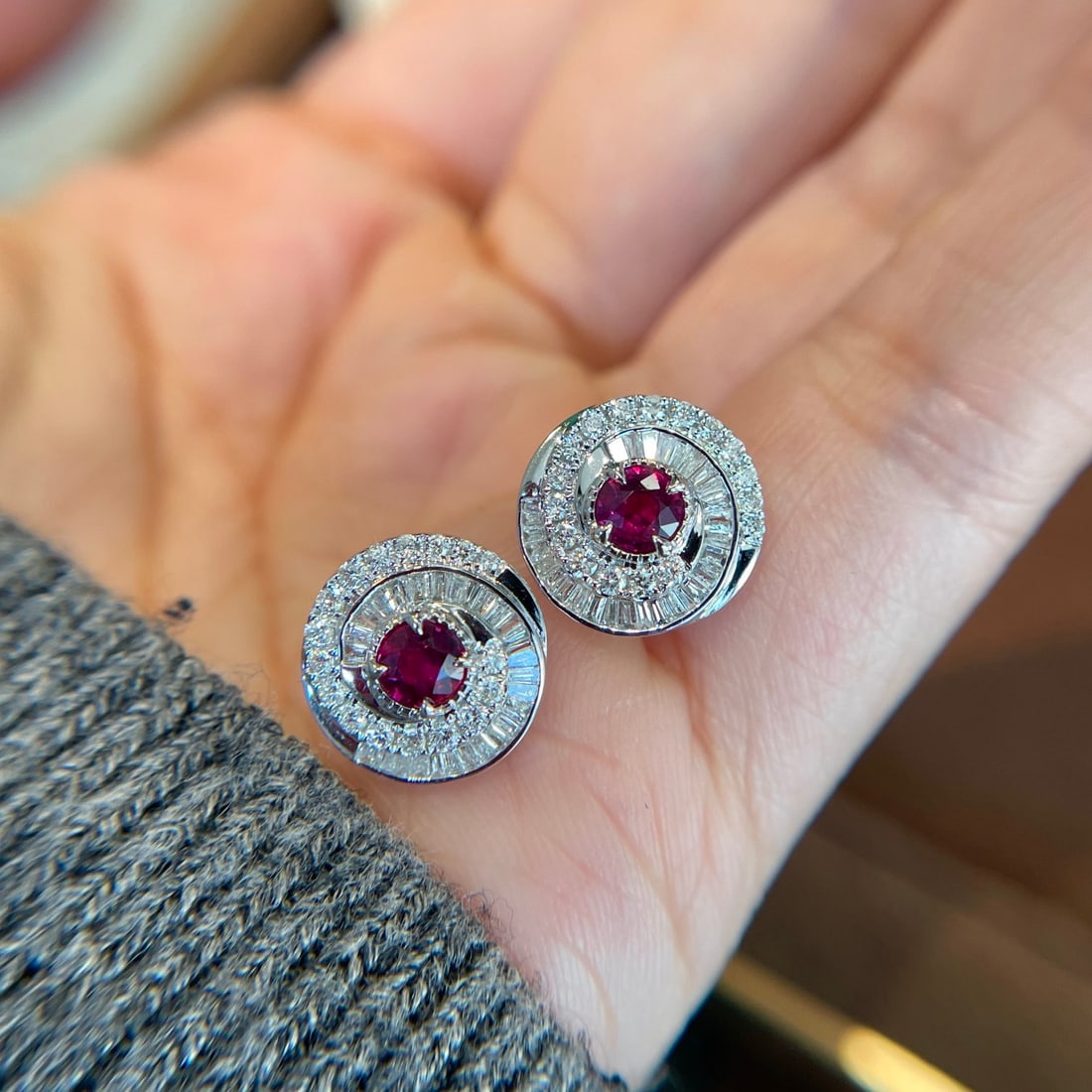 14k Gold 0.60 Ct Natural Ruby & Diamond Earrings - 4