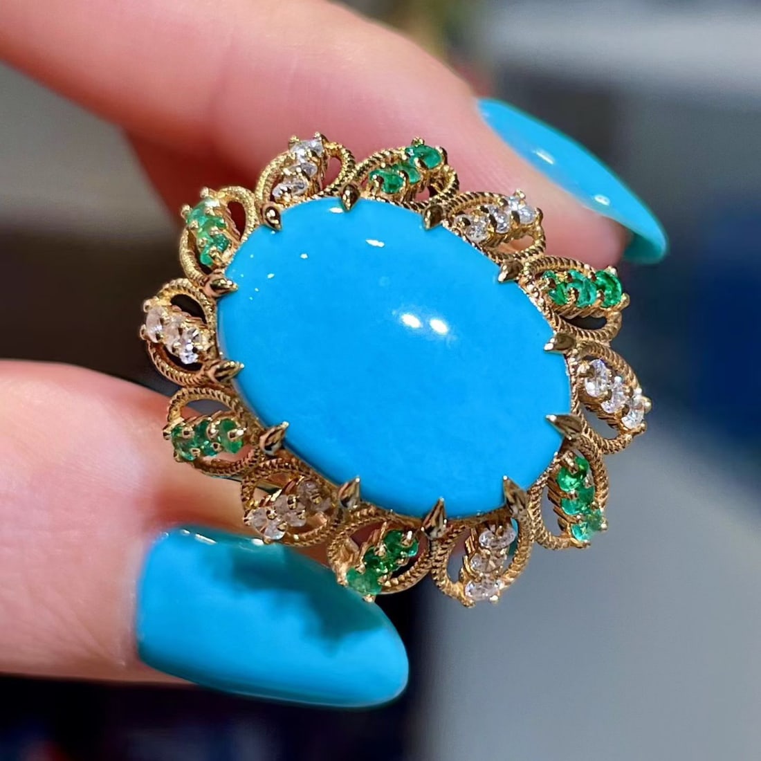 14k Gold 9.33 Ctw Natural Blue Turquoise & Diamond Ring - 4