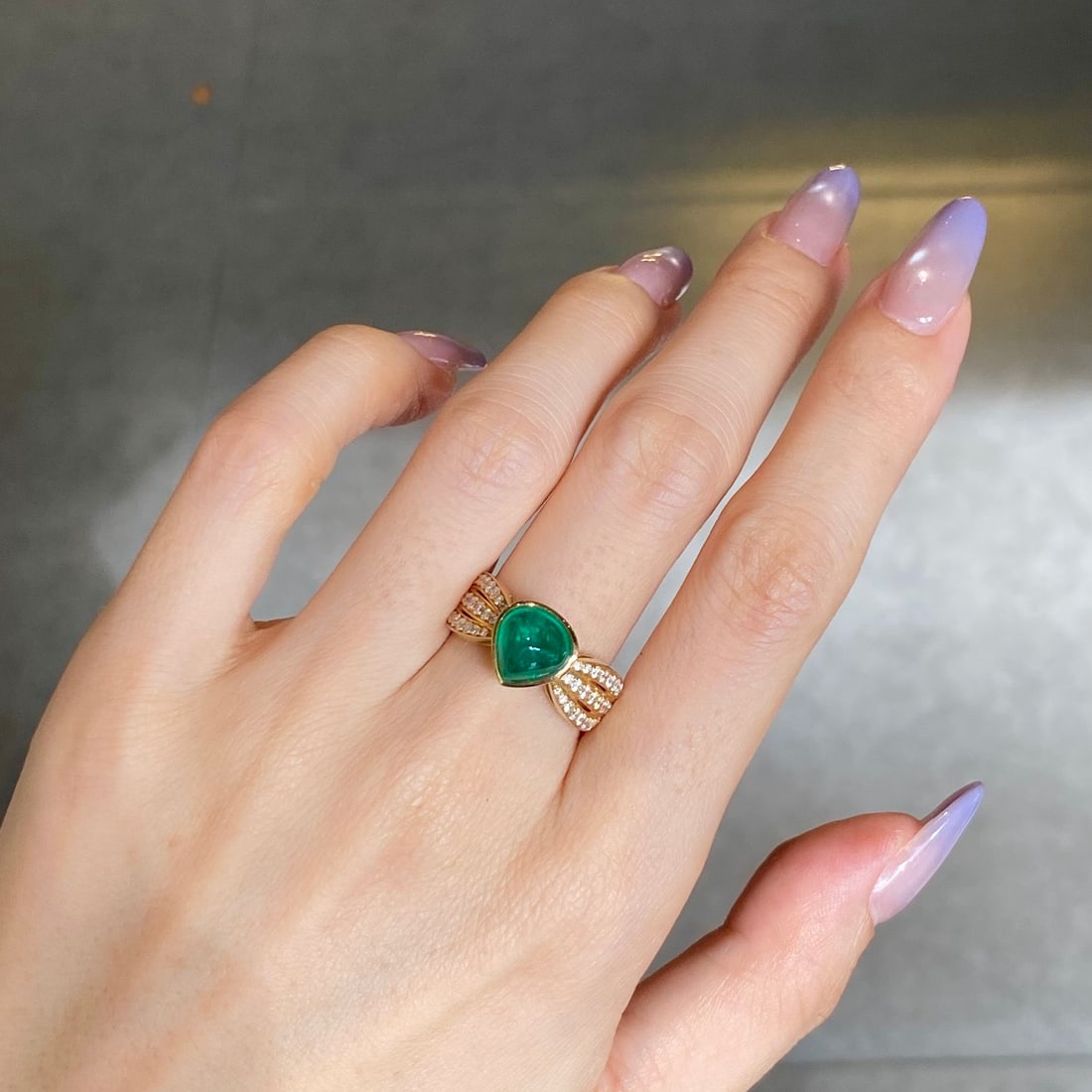 14k Gold 3.28 Ctw Natural Emerald & Diamond Ring - 9