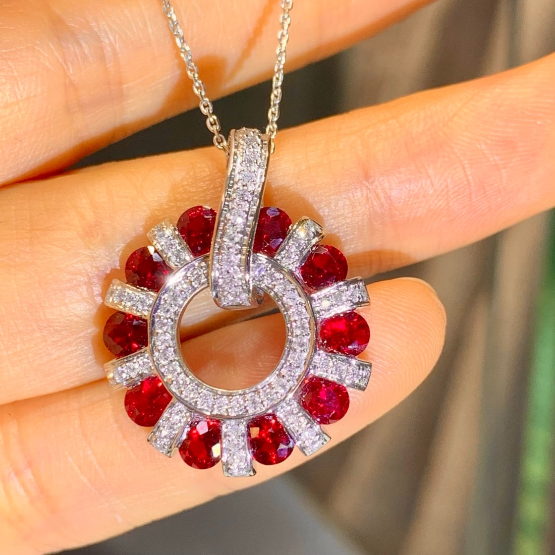 14k Gold 2.15 Ctw Vivid Red Natural Ruby & Diamond Necklace: Ref:231122155 // gold content:14k gold // main gemstone:ruby // shape:round // carat weight:1. 8ct // color:vivid red // treatment:natural // cut grade:g // // adjacent gemstone 2 : diamond // shape:r