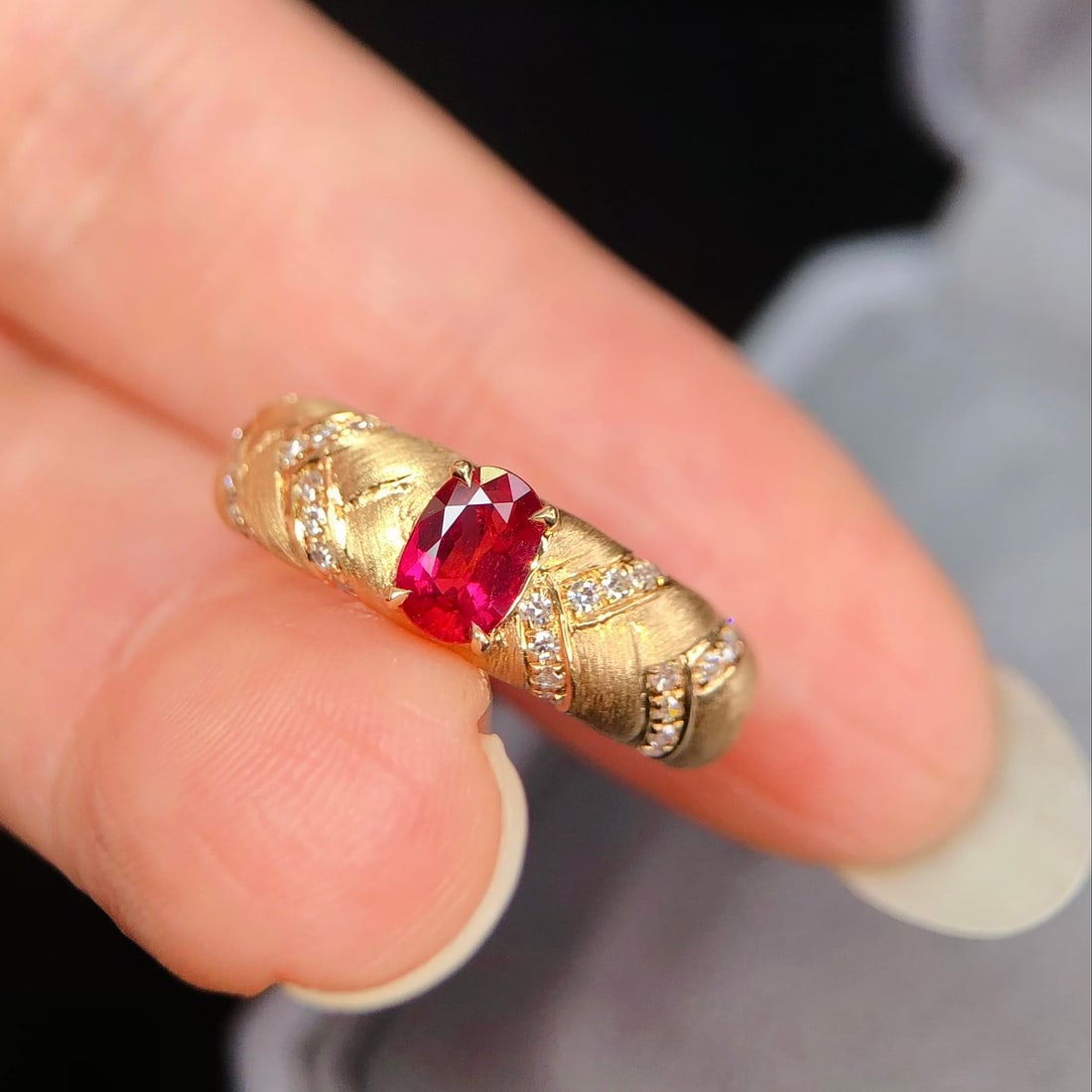 14k Gold 0.65 Ctw Vivid Red Natural Ruby & Diamond Ring - 3
