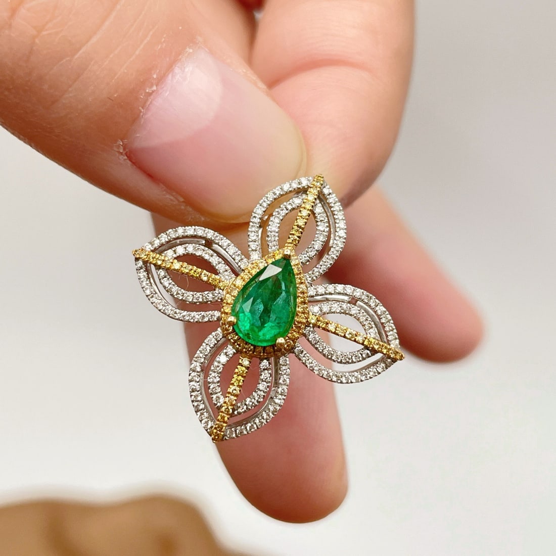 14k Gold 0.91 Ctw Natural Emerald & Diamond Pendant( Without Chain ) - 3