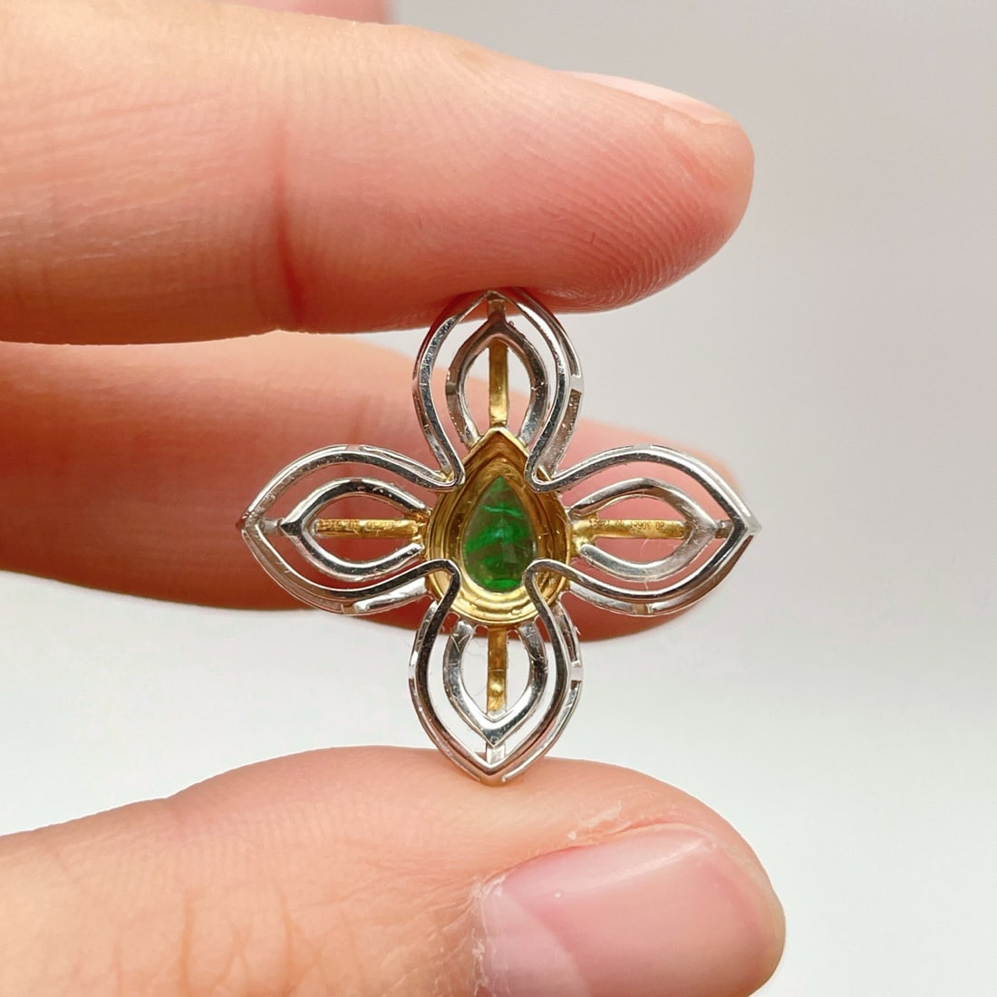 14k Gold 0.91 Ctw Natural Emerald & Diamond Pendant( Without Chain ) - 5