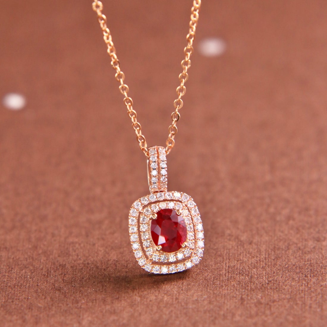 14k Gold 0.59 Ctw Vivid Red Natural Ruby & Diamond Necklace: Ref:231122170 // gold content:14k gold // main gemstone:ruby // shape:oval // carat weight:0. 45ct // color:vivid red // treatment:natural // // adjacent gemstone 2 : diamond // shape:round // carat w