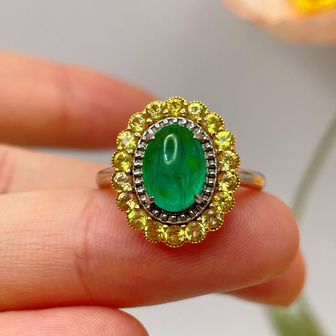 14k Gold 2.56 Ctw Natural Emerald & Sapphire Ring: Ref:231122181 // gold content:14k gold // ring size:7. 25us // // main gemstone:emerald // shape:oval // carat weight:1. 61ct // color:green // treatment:natural // // adjacent gemstone 2 :